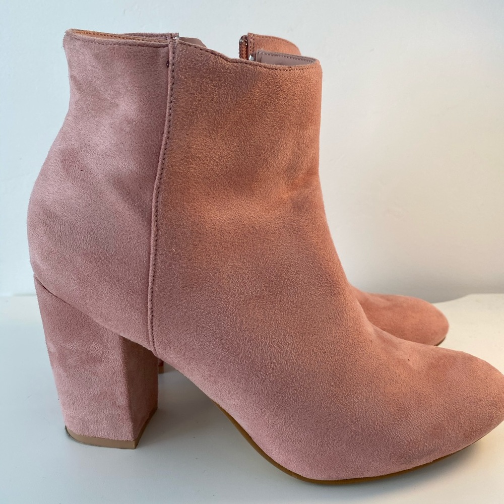 Pink heel boots